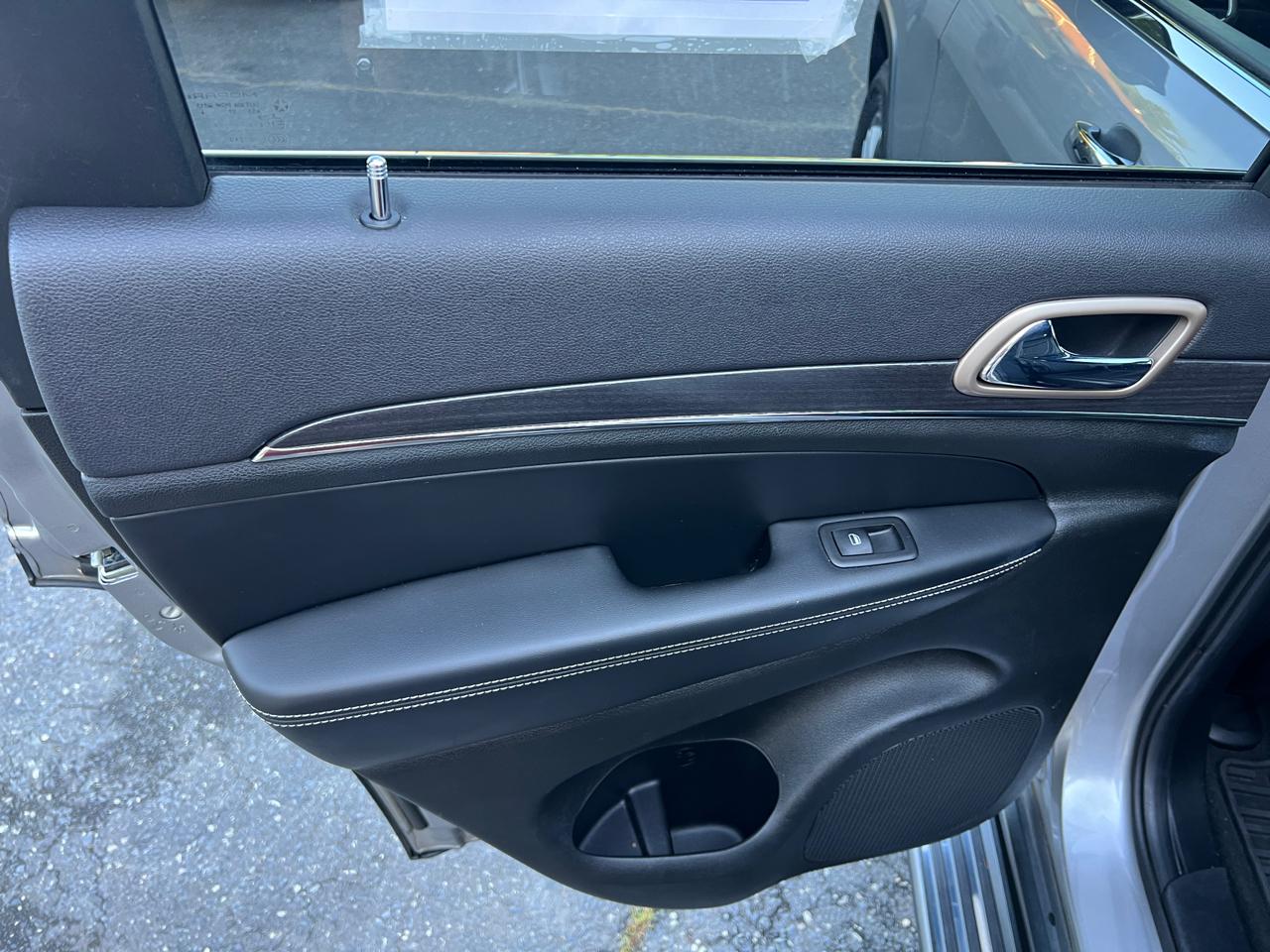 Jeep Grand Cherokee Limited 4WD 2015