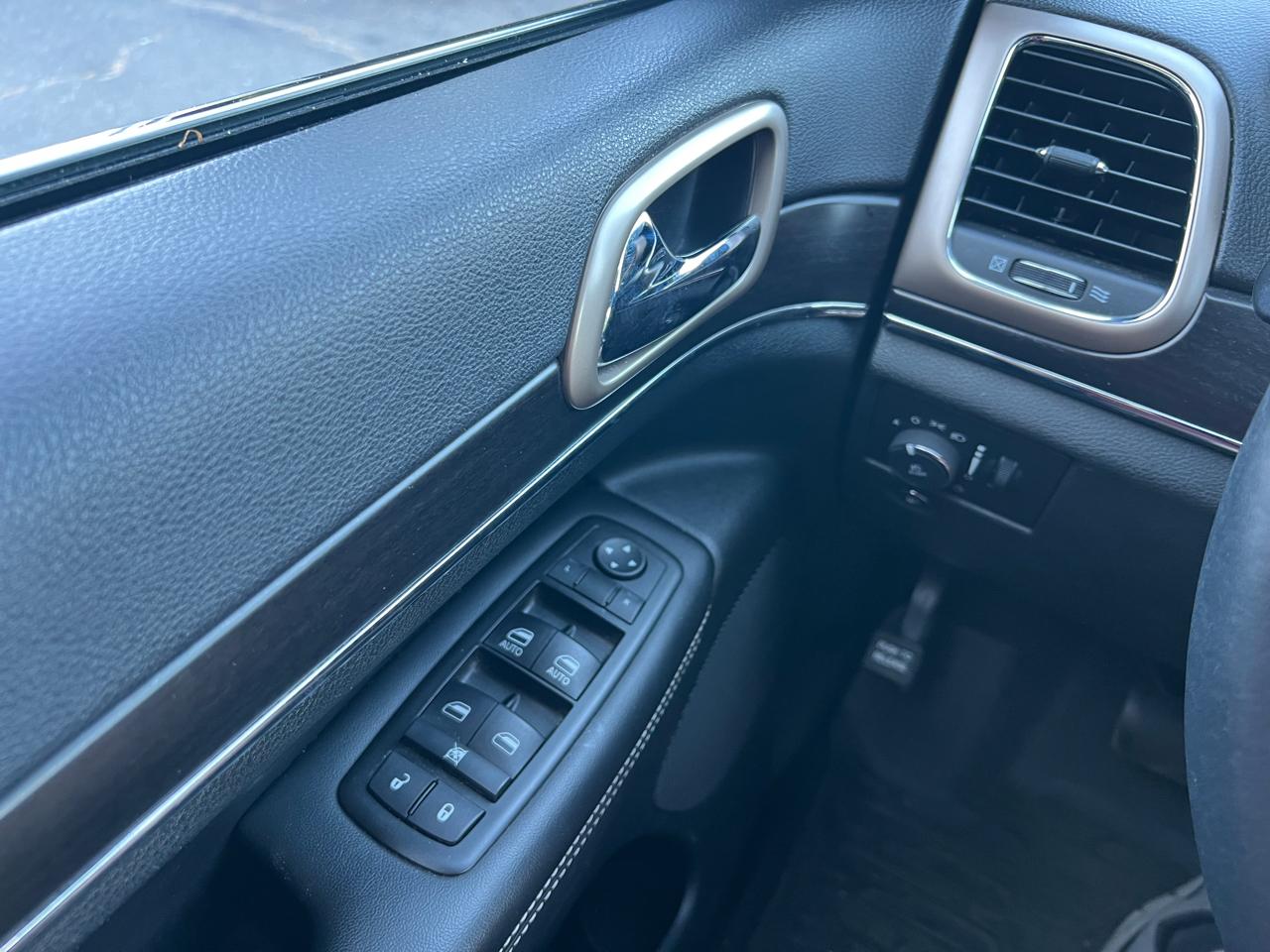 Jeep Grand Cherokee Limited 4WD 2015