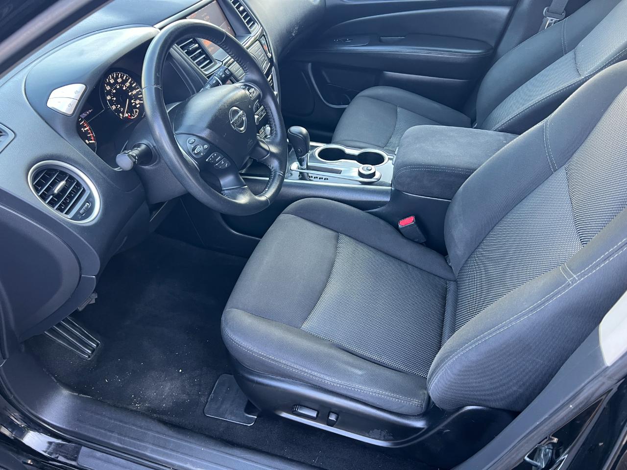 Nissan Pathfinder SV 4WD 2020