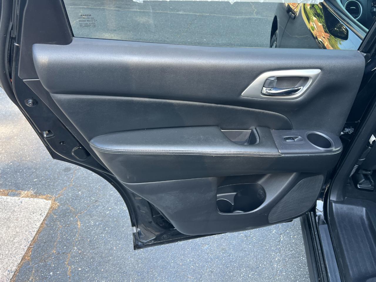 Nissan Pathfinder SV 4WD 2020