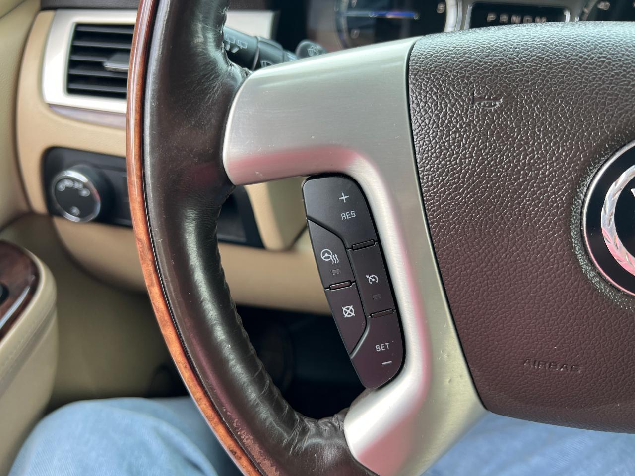 Cadillac Escalade ESV AWD Premium 2014