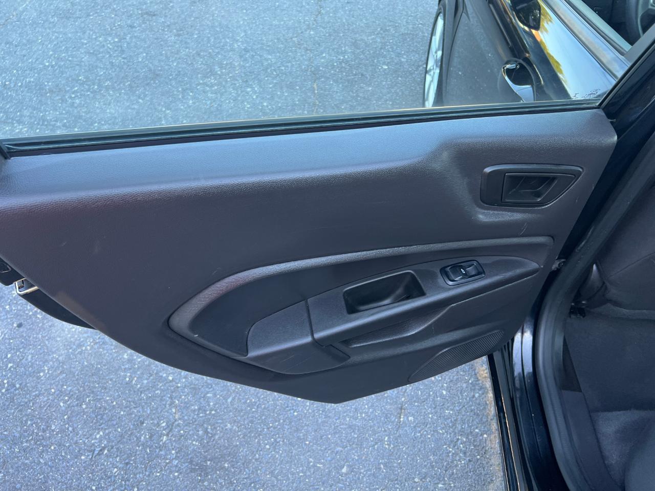 Ford Fiesta SE Sedan 2019