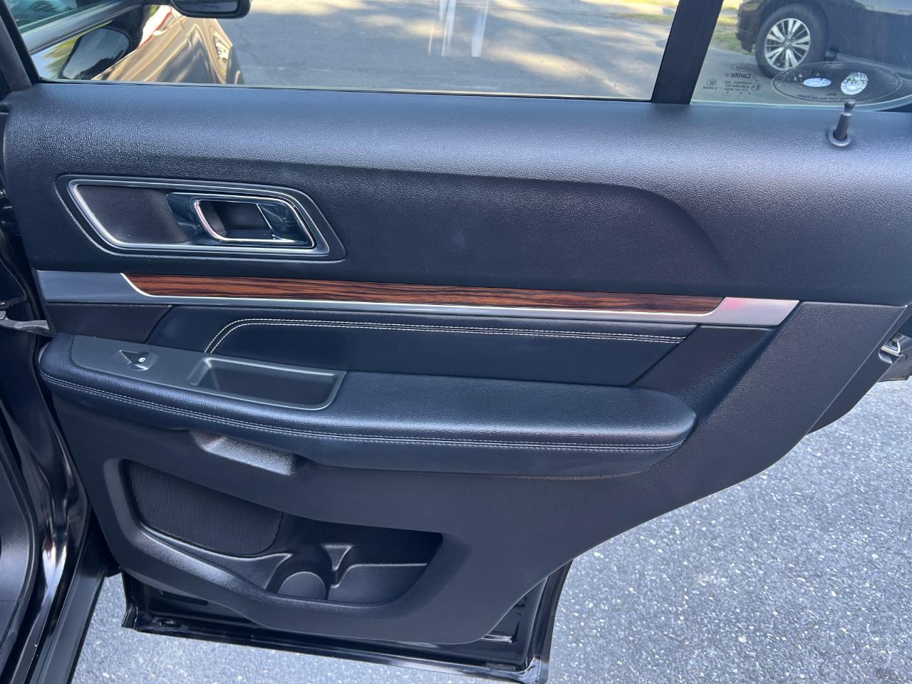 Ford Explorer Limited 4WD 2017