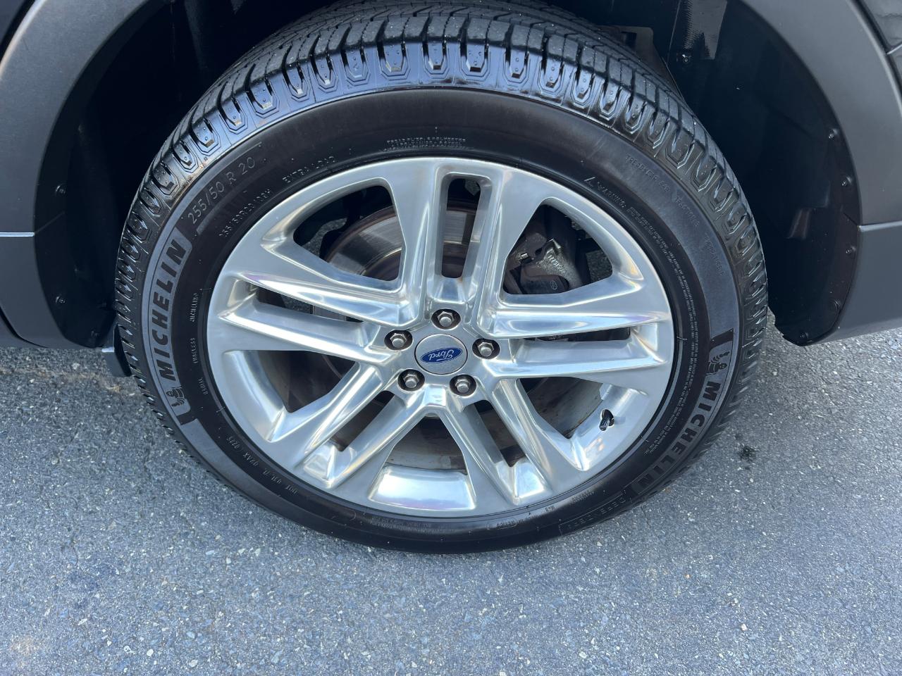 Ford Explorer Limited 4WD 2017