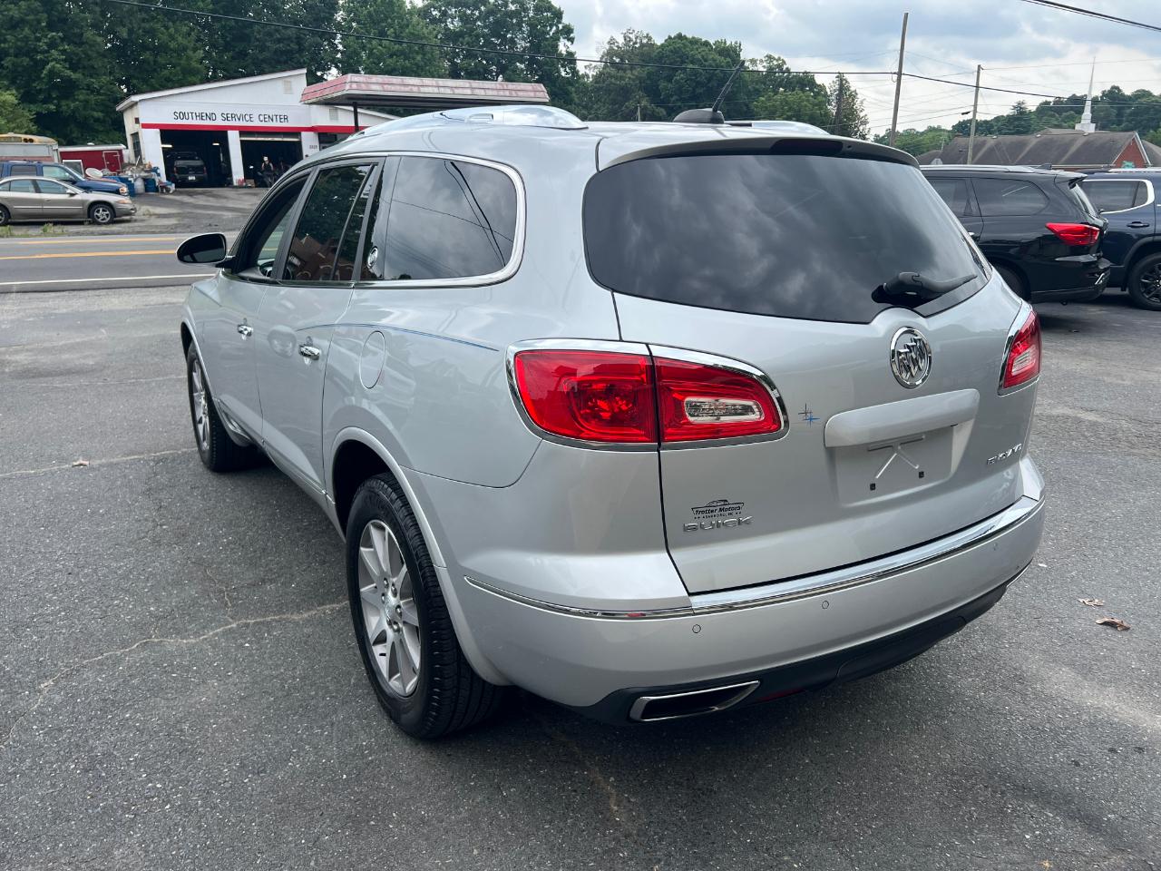 Buick Enclave Convenience FWD 2017