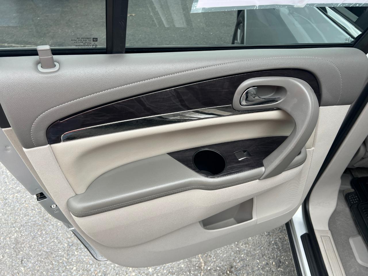 Buick Enclave Convenience FWD 2017
