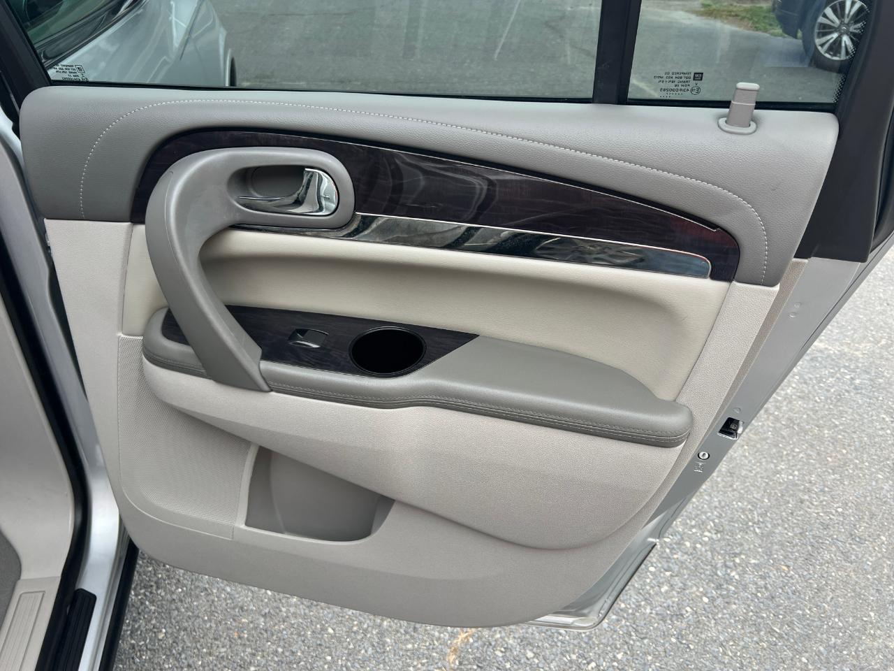 Buick Enclave Convenience FWD 2017