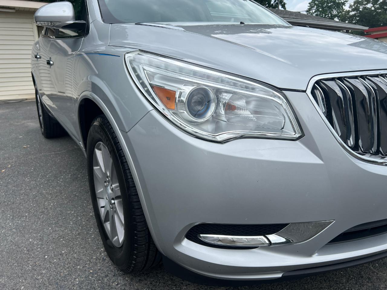Buick Enclave Convenience FWD 2017