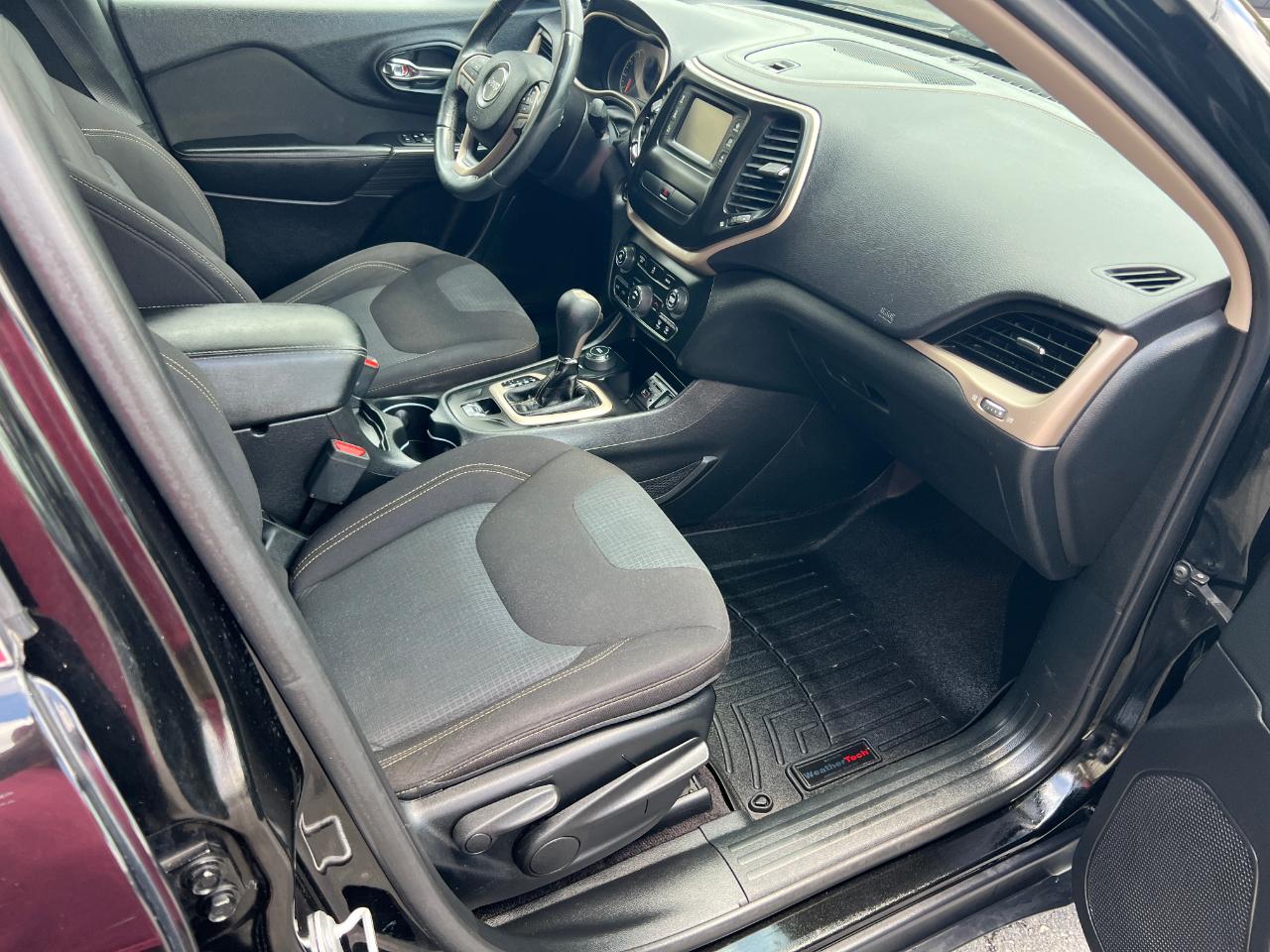 Jeep Cherokee Latitude 4WD 2017