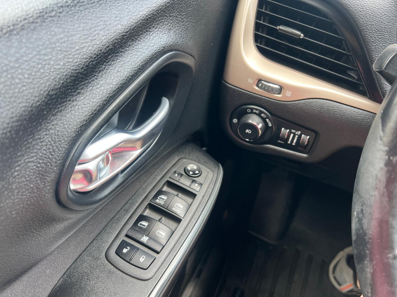 Jeep Cherokee Latitude 4WD 2017