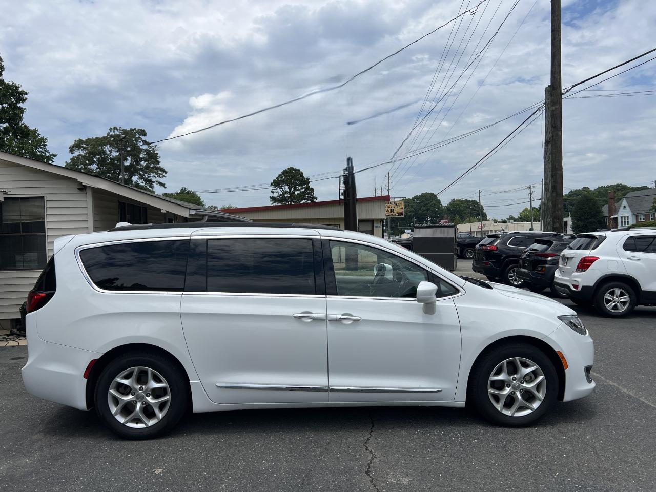 Chrysler Pacifica Touring-L 2017
