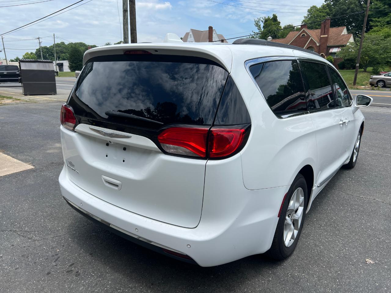 Chrysler Pacifica Touring-L 2017