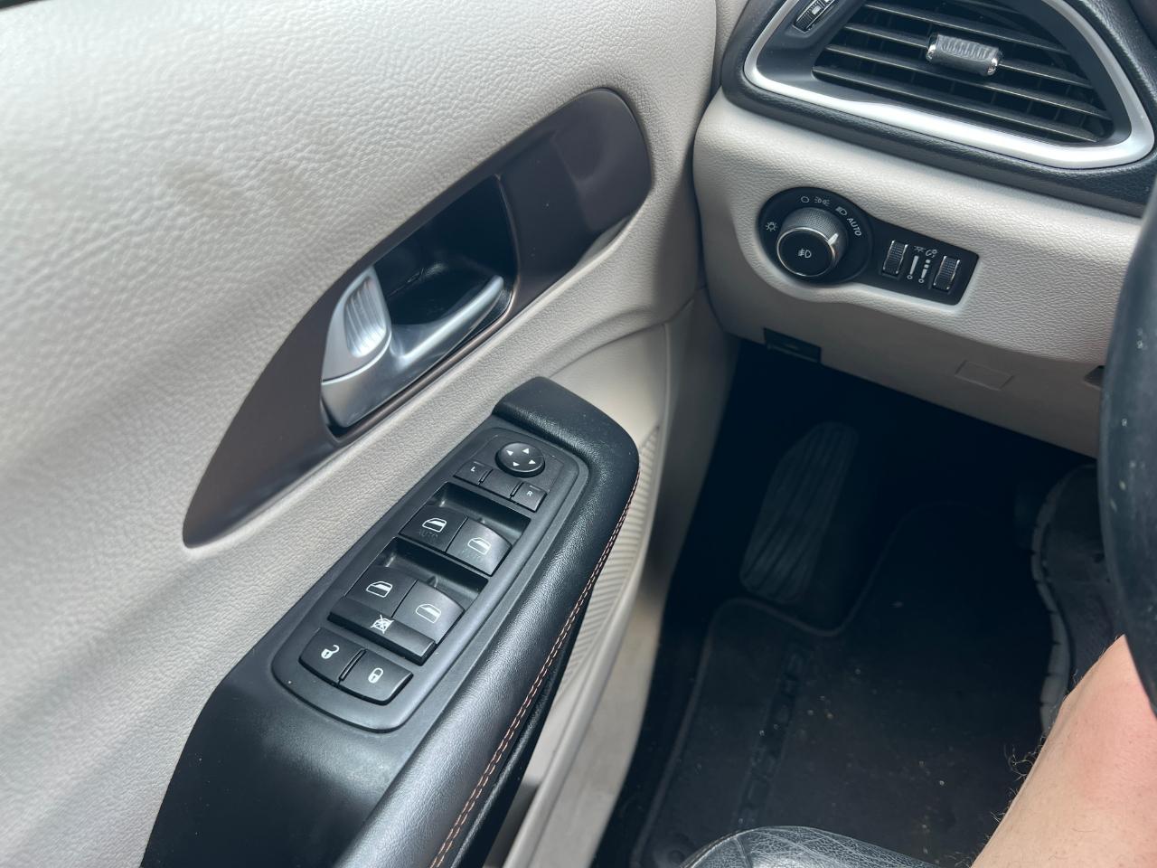 Chrysler Pacifica Touring-L 2017
