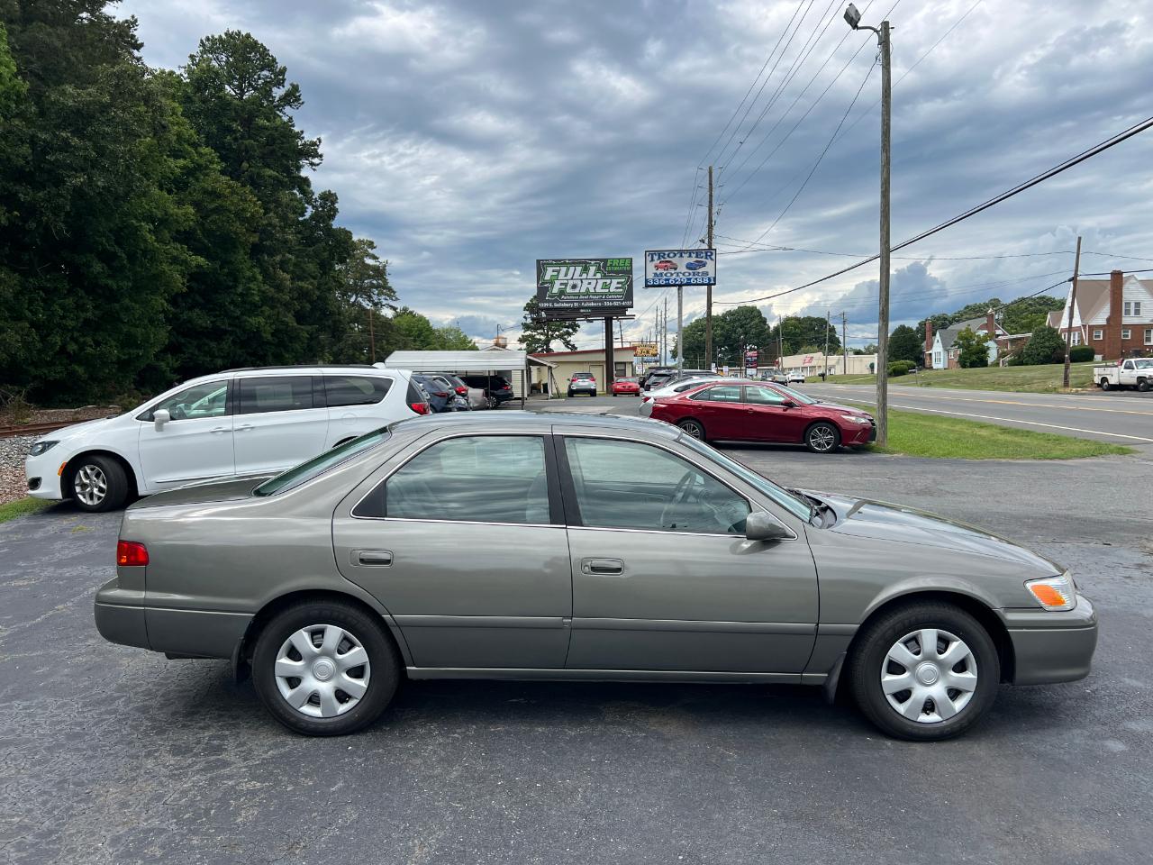 Toyota Camry LE 2001
