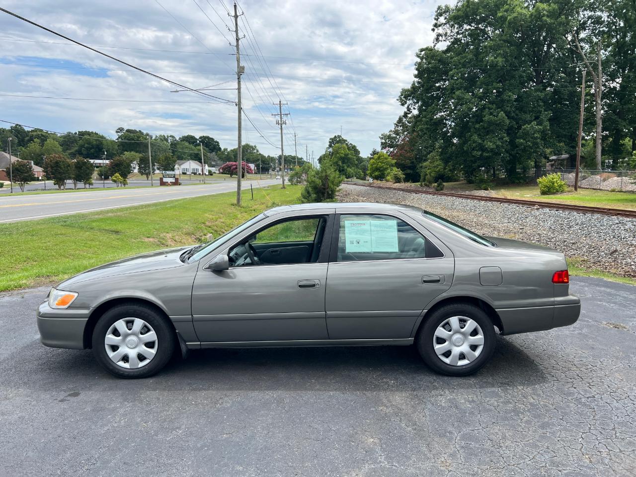 Toyota Camry LE 2001