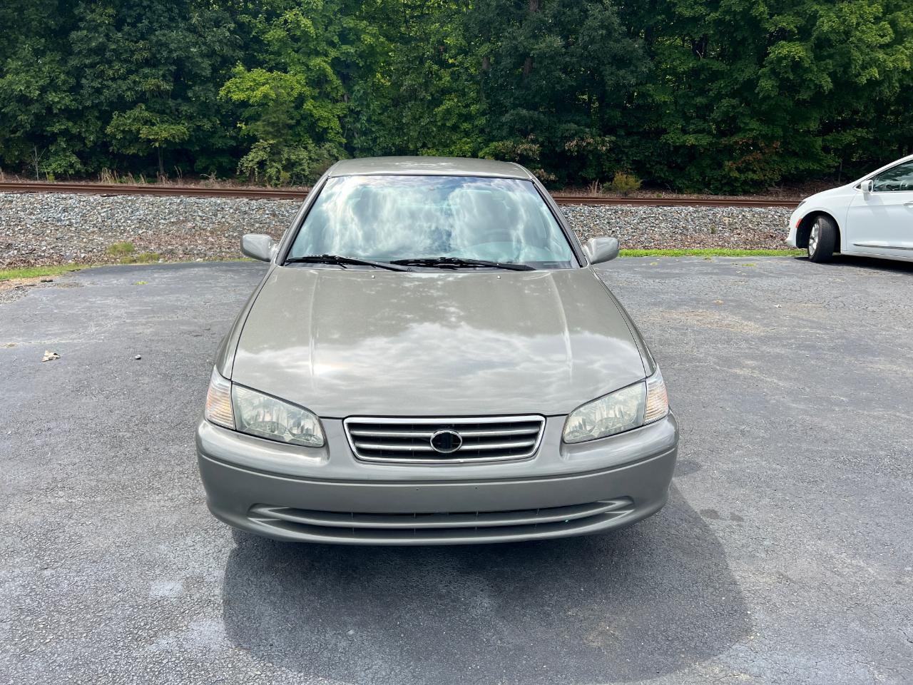 Toyota Camry LE 2001