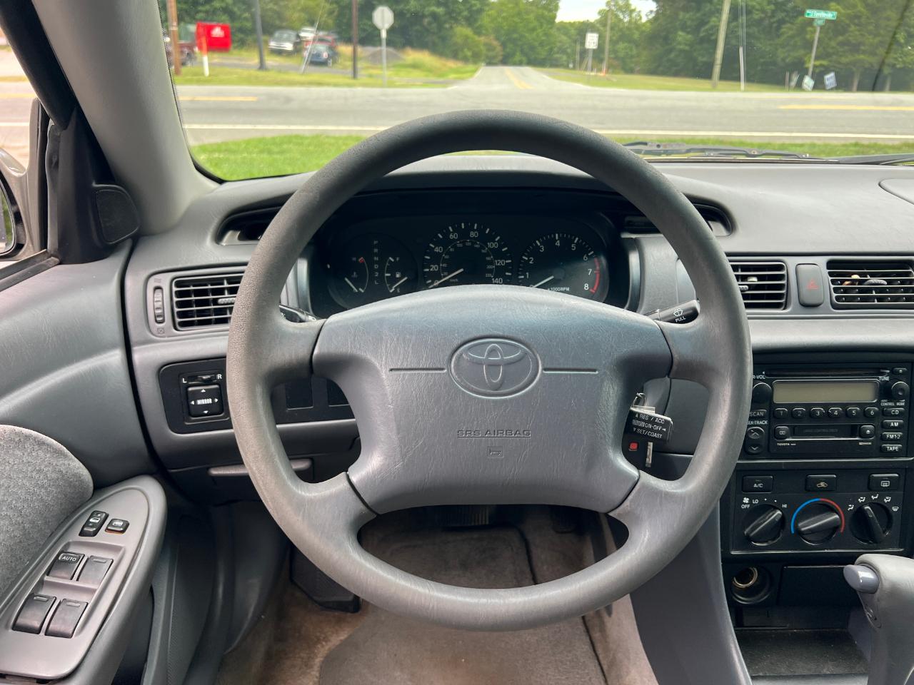 Toyota Camry LE 2001