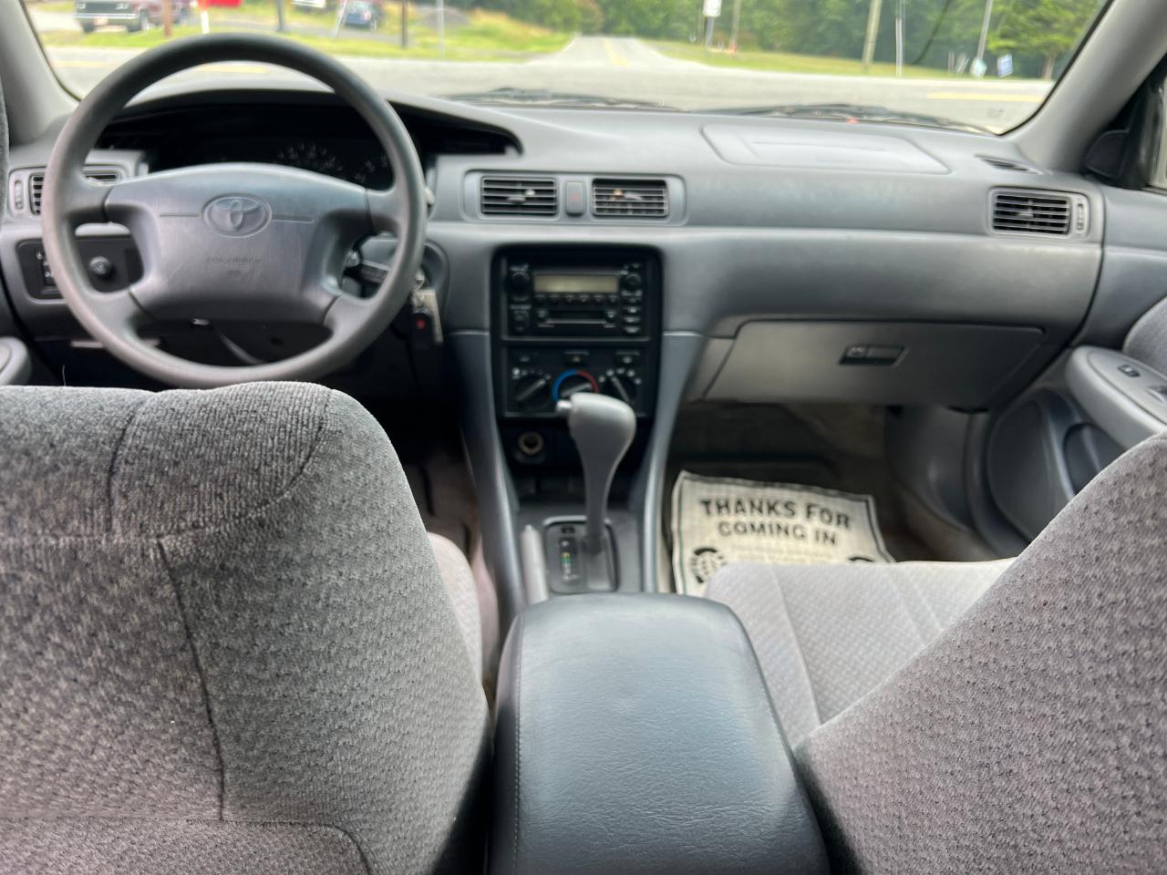 Toyota Camry LE 2001
