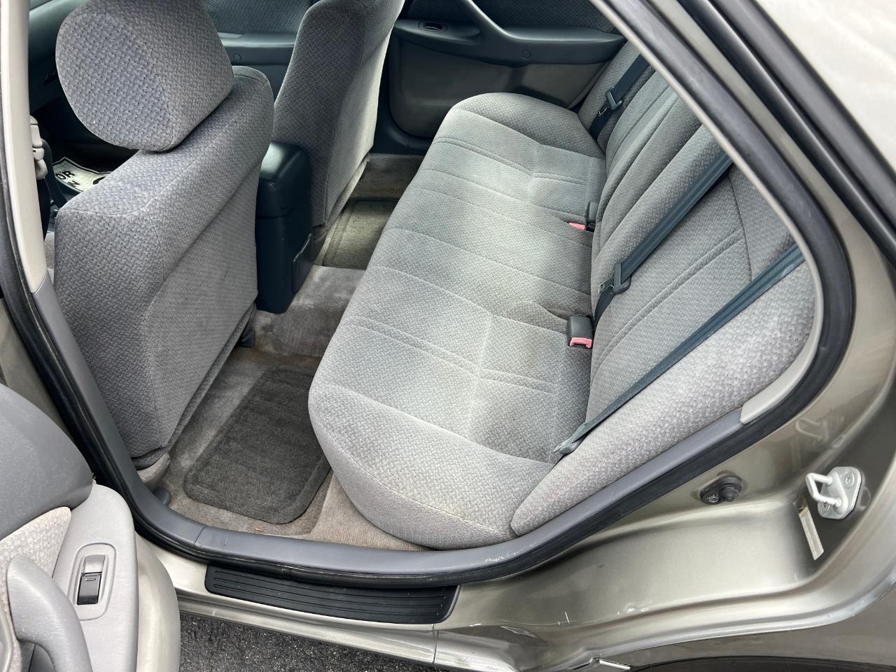 Toyota Camry LE 2001