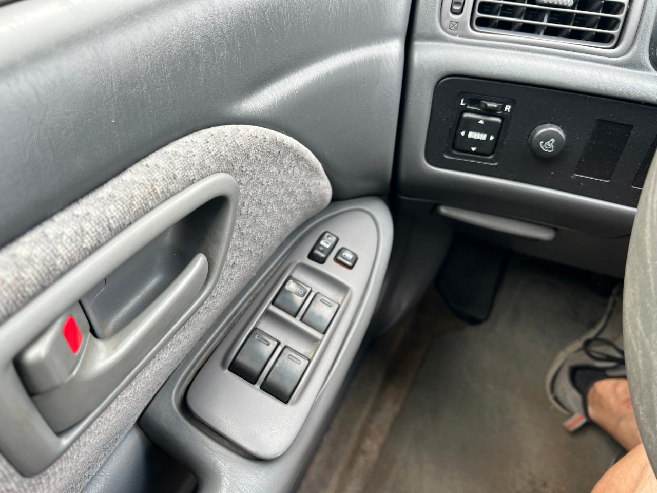 Toyota Camry LE 2001