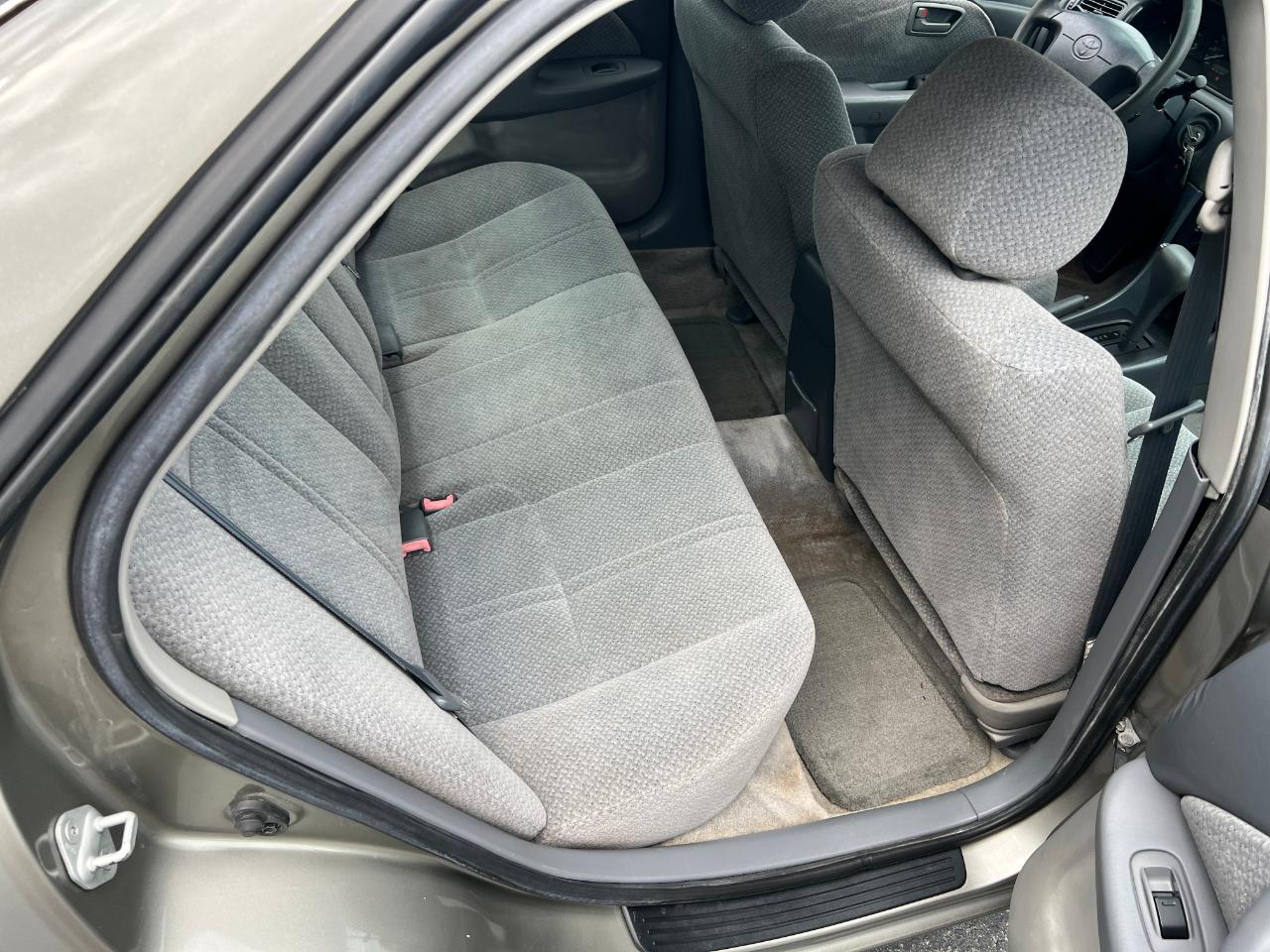 Toyota Camry LE 2001