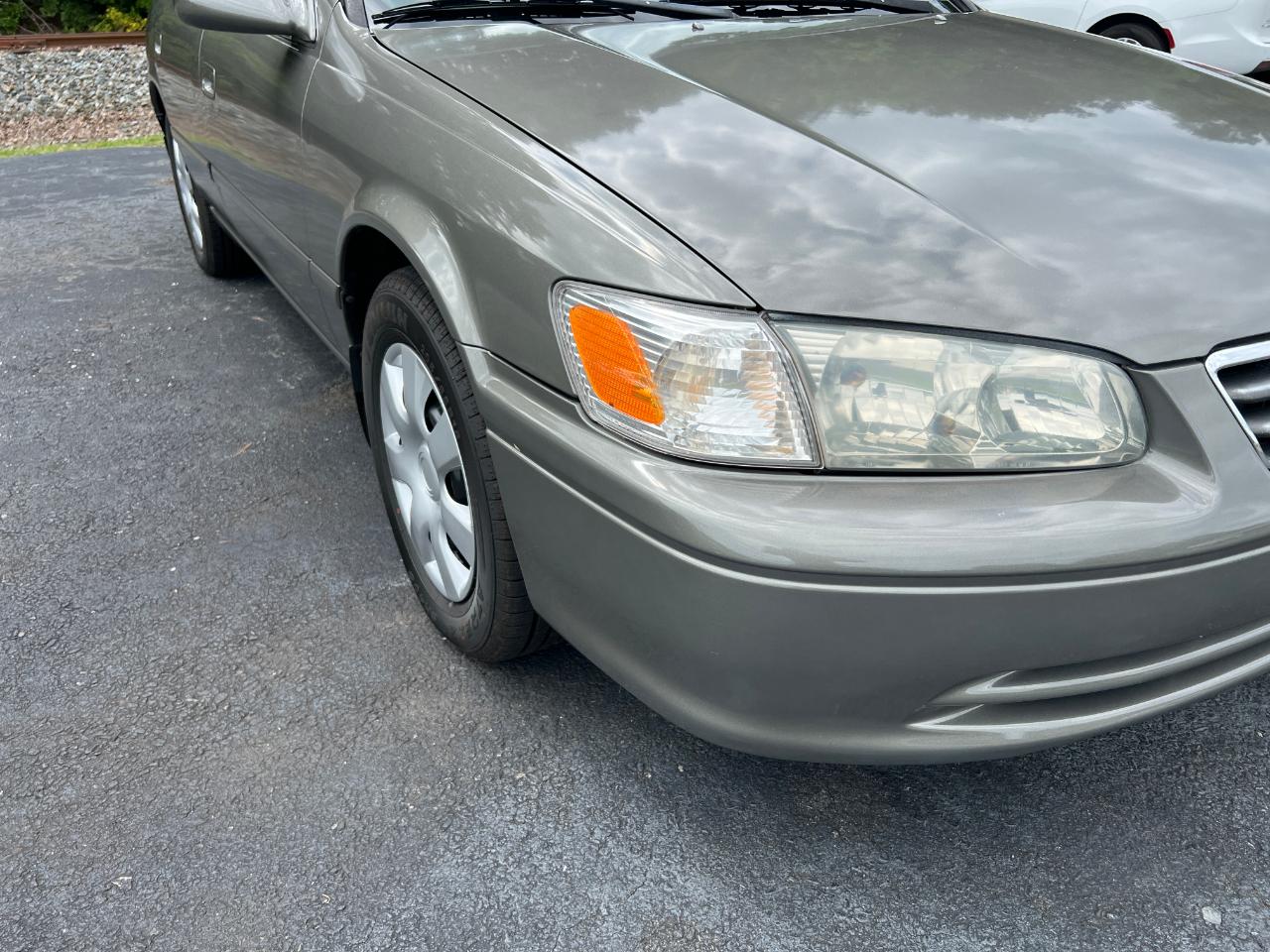 Toyota Camry LE 2001
