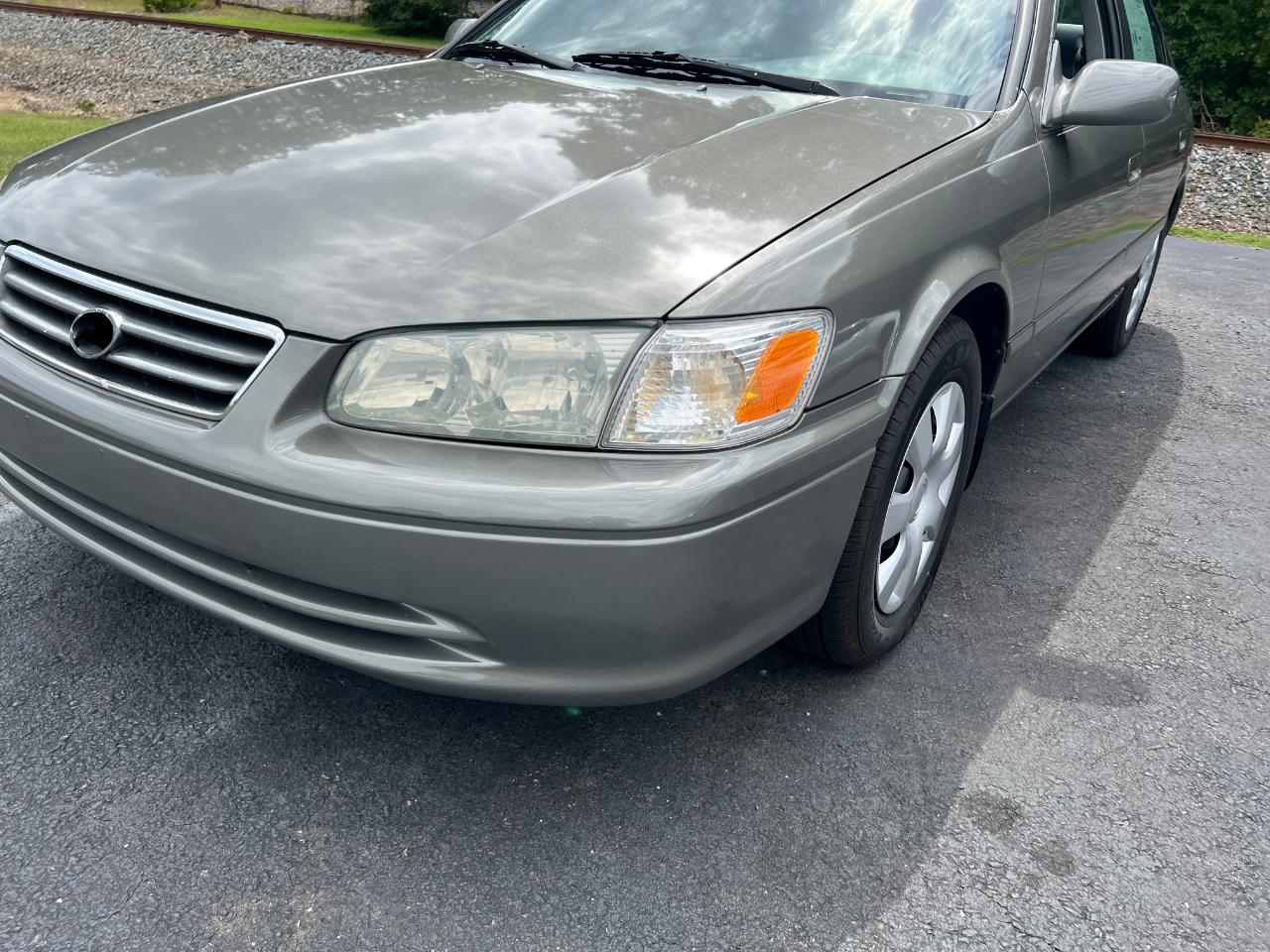 Toyota Camry LE 2001