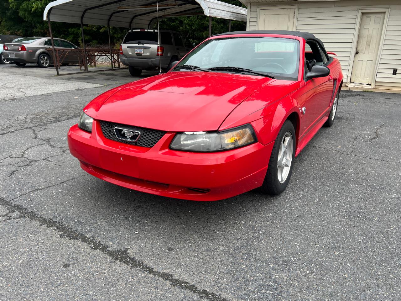 Ford Mustang Deluxe Convertible 2004