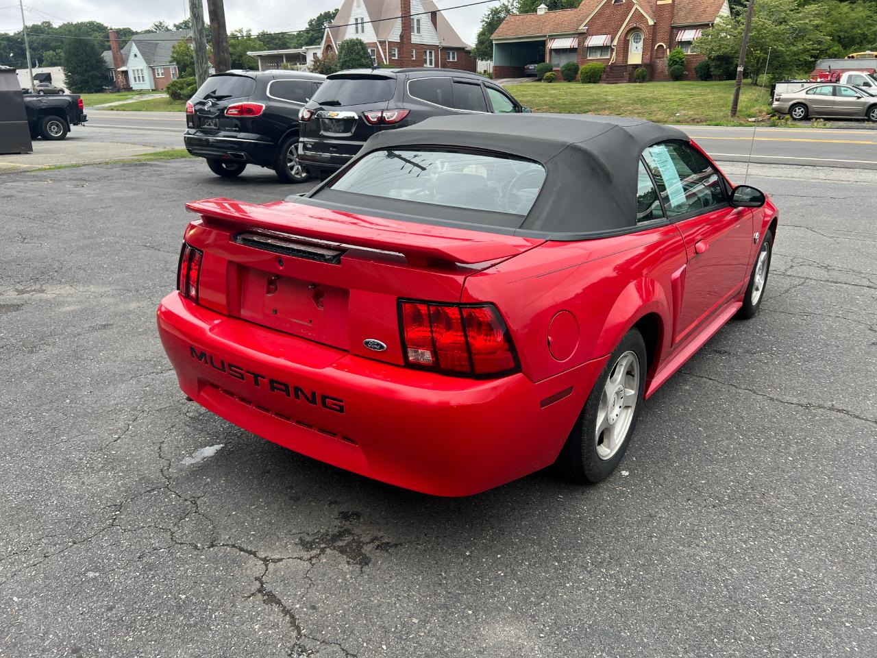 Ford Mustang Deluxe Convertible 2004