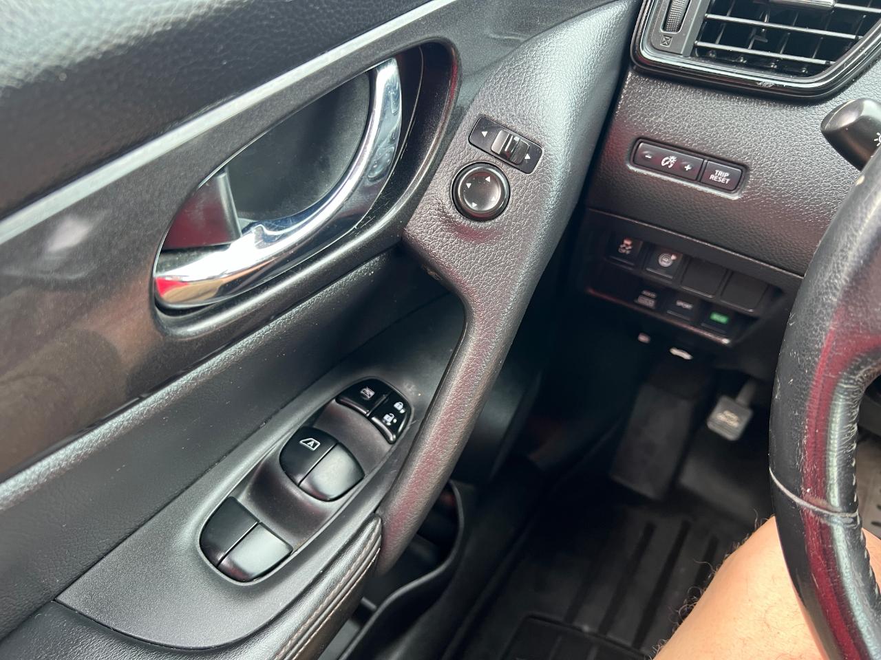 Nissan Rogue SV AWD 2017