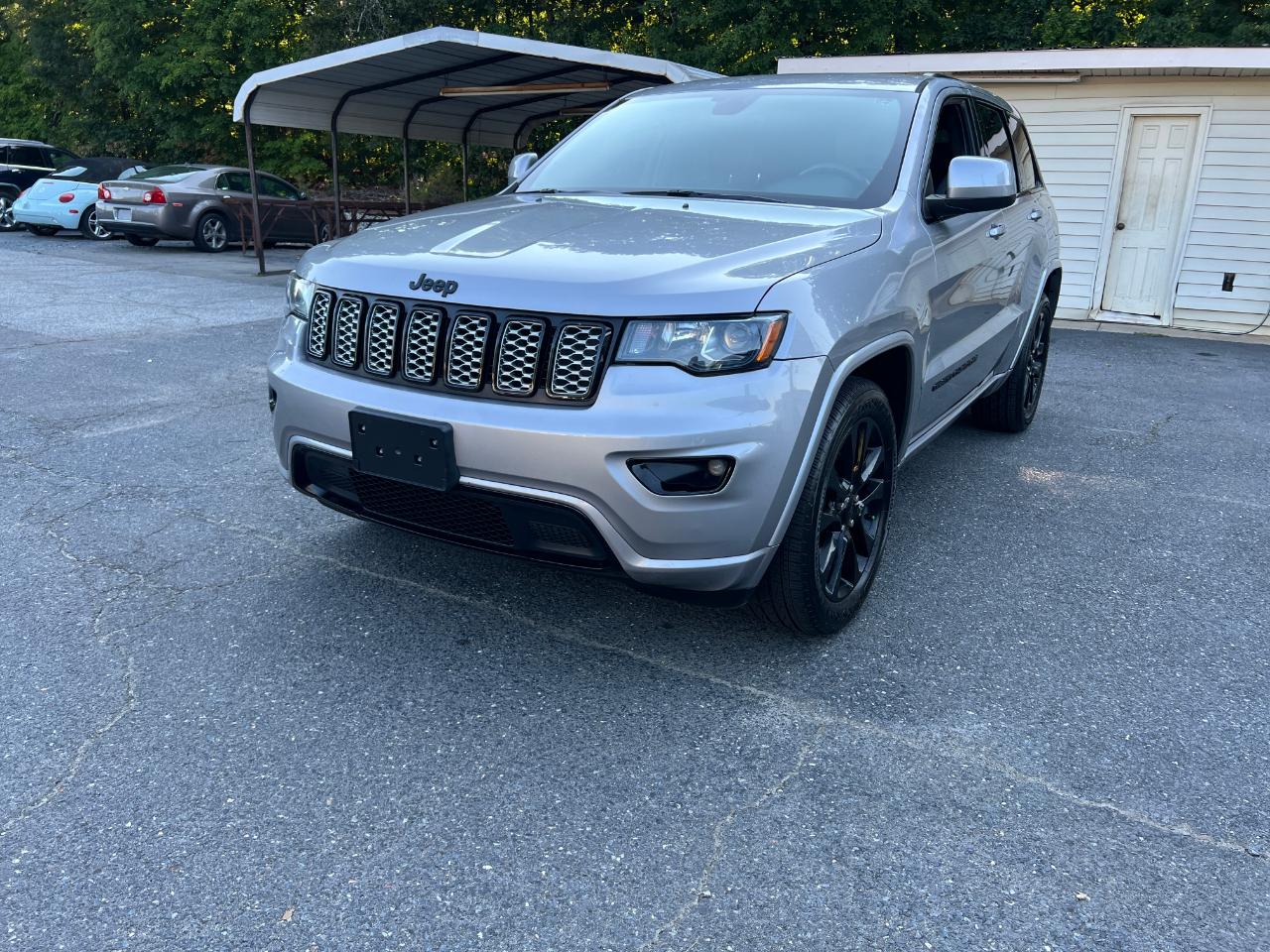 Jeep Grand Cherokee RWD 4dr Laredo Altitude 2018