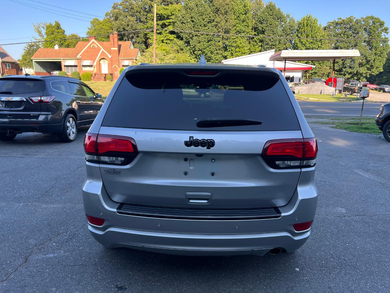 Jeep Grand Cherokee RWD 4dr Laredo Altitude 2018
