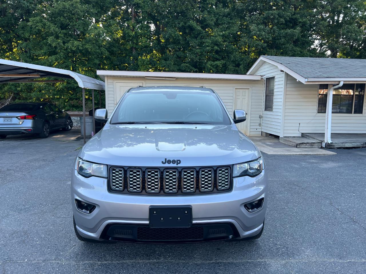 Jeep Grand Cherokee RWD 4dr Laredo Altitude 2018
