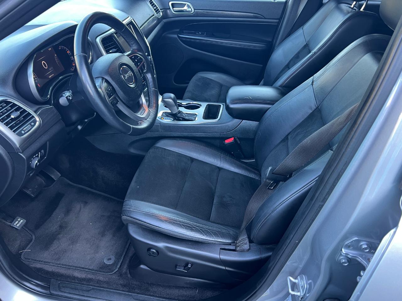 Jeep Grand Cherokee RWD 4dr Laredo Altitude 2018
