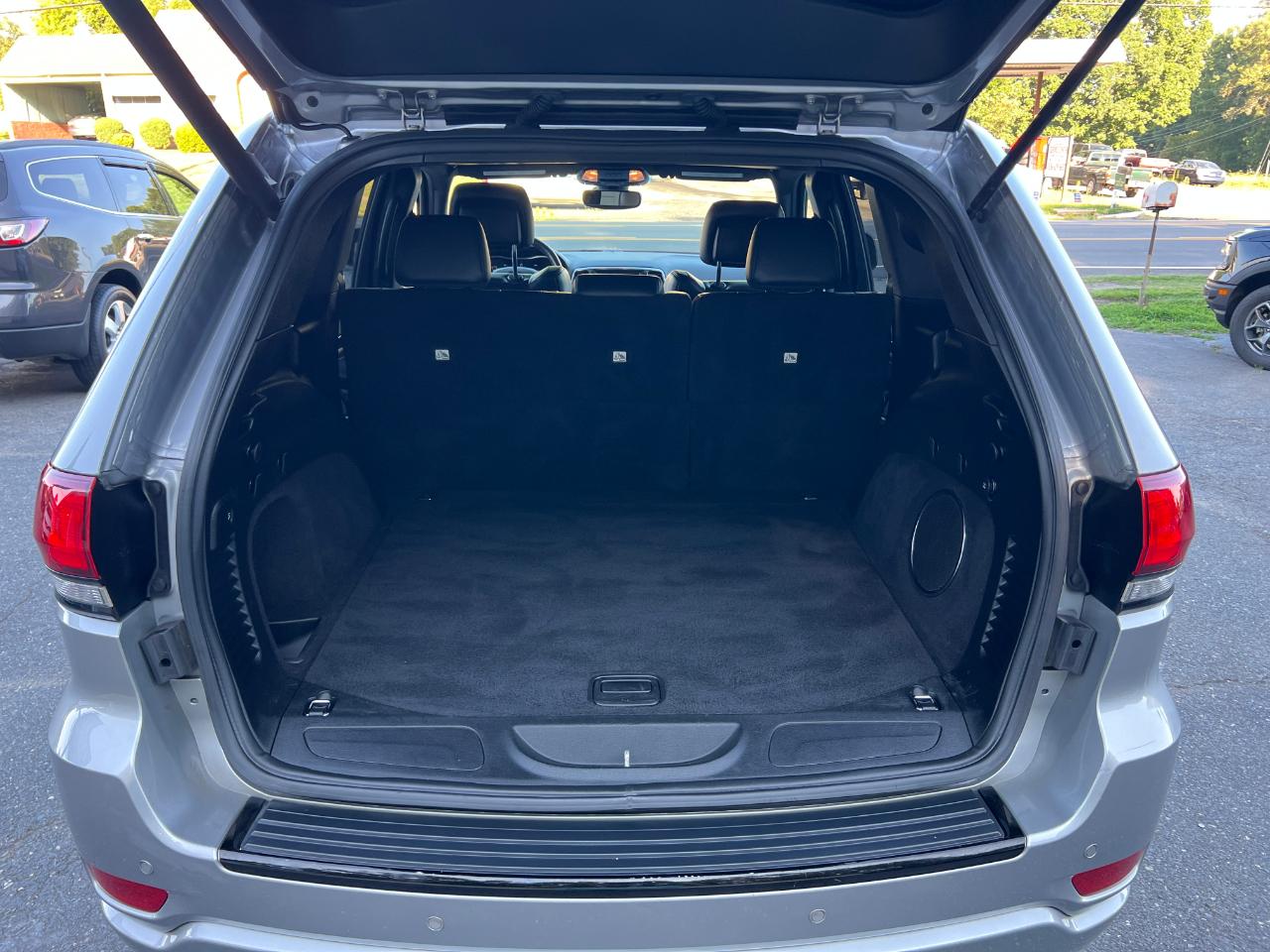 Jeep Grand Cherokee RWD 4dr Laredo Altitude 2018