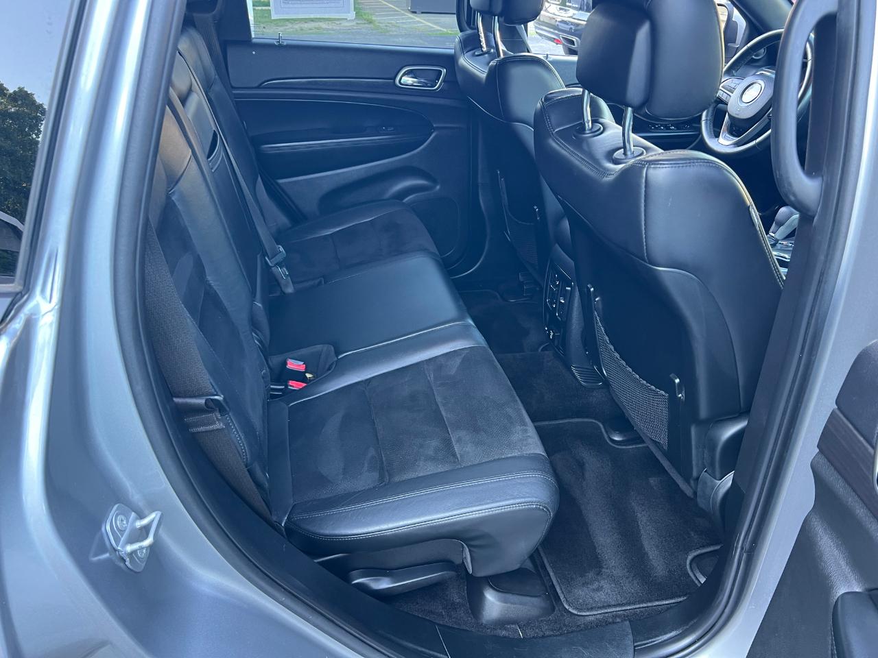 Jeep Grand Cherokee RWD 4dr Laredo Altitude 2018