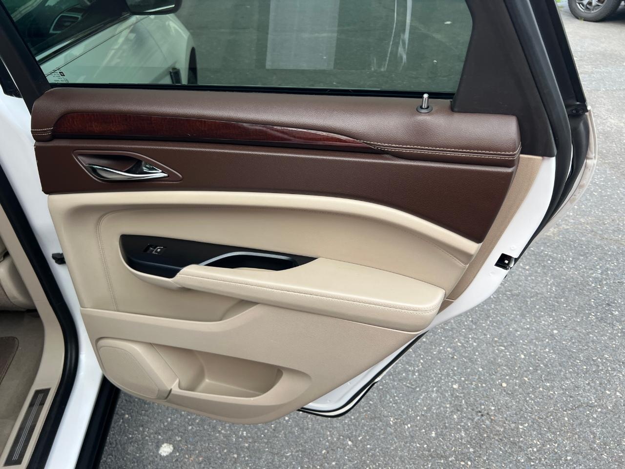 Cadillac SRX Luxury Collection FWD 2015