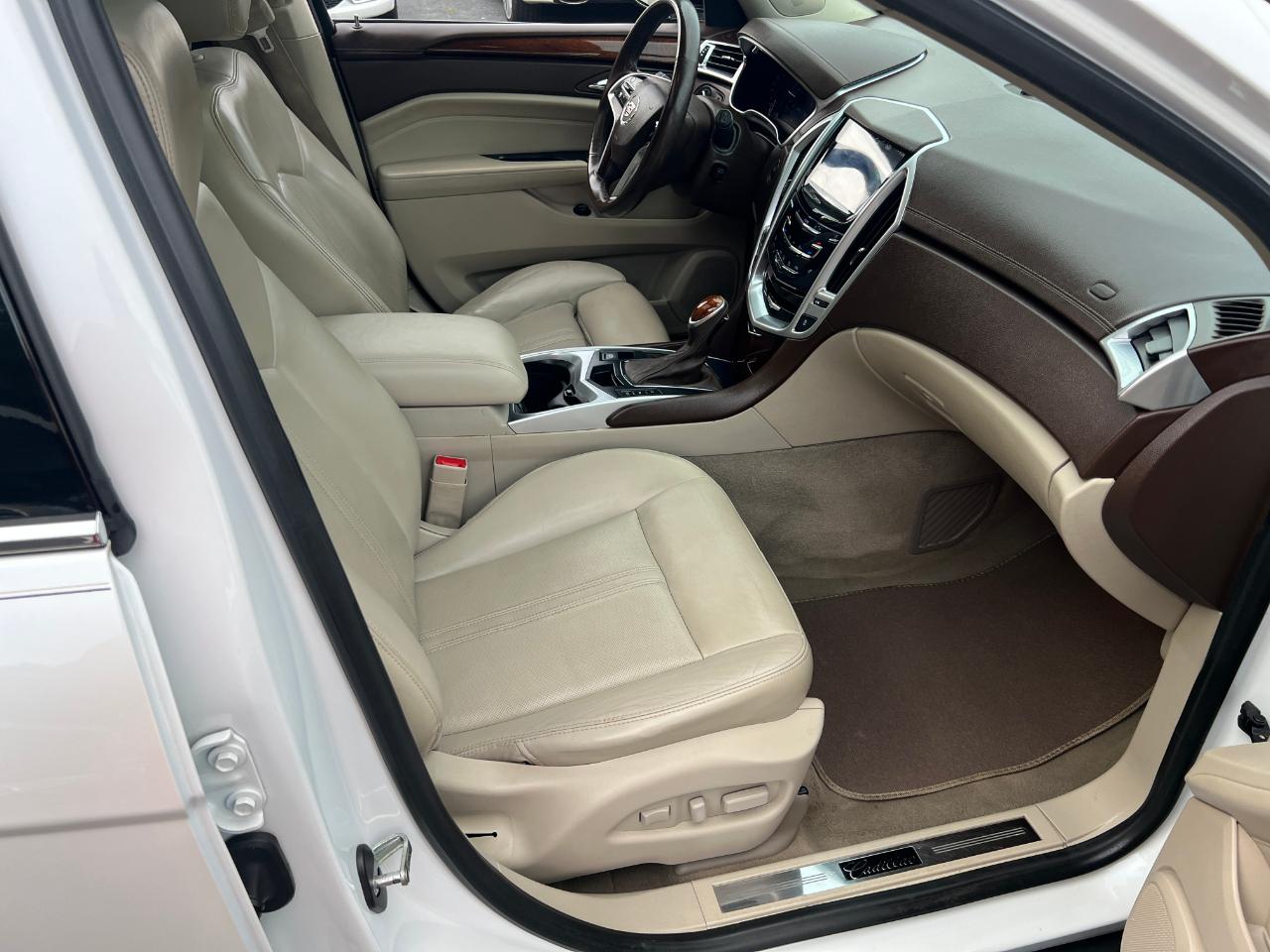 Cadillac SRX Luxury Collection FWD 2015