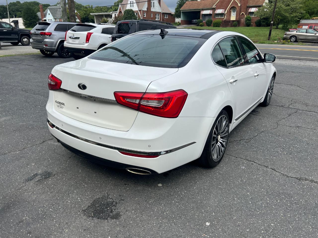 Kia Cadenza Premium 2016
