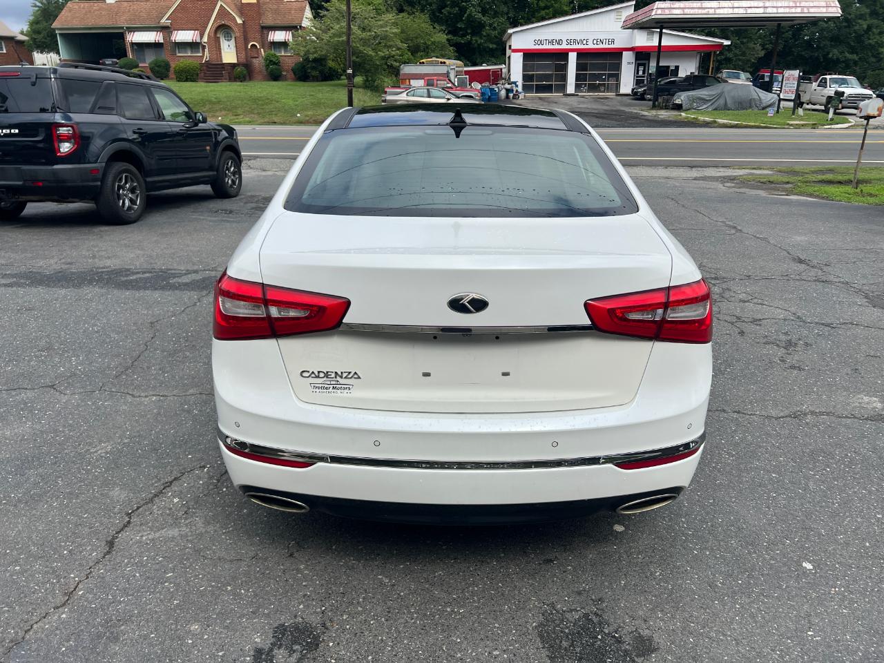 Kia Cadenza Premium 2016