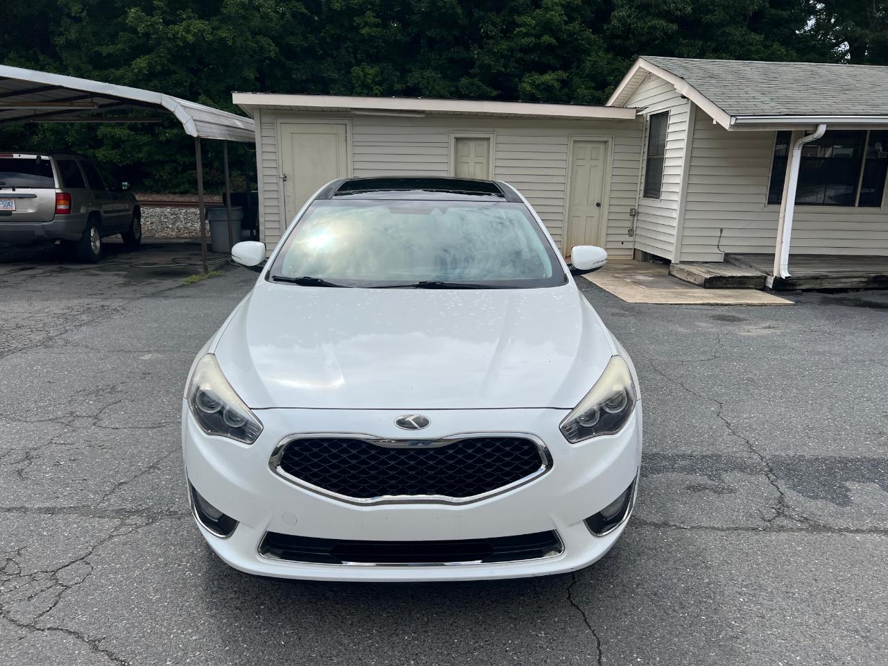 Kia Cadenza Premium 2016