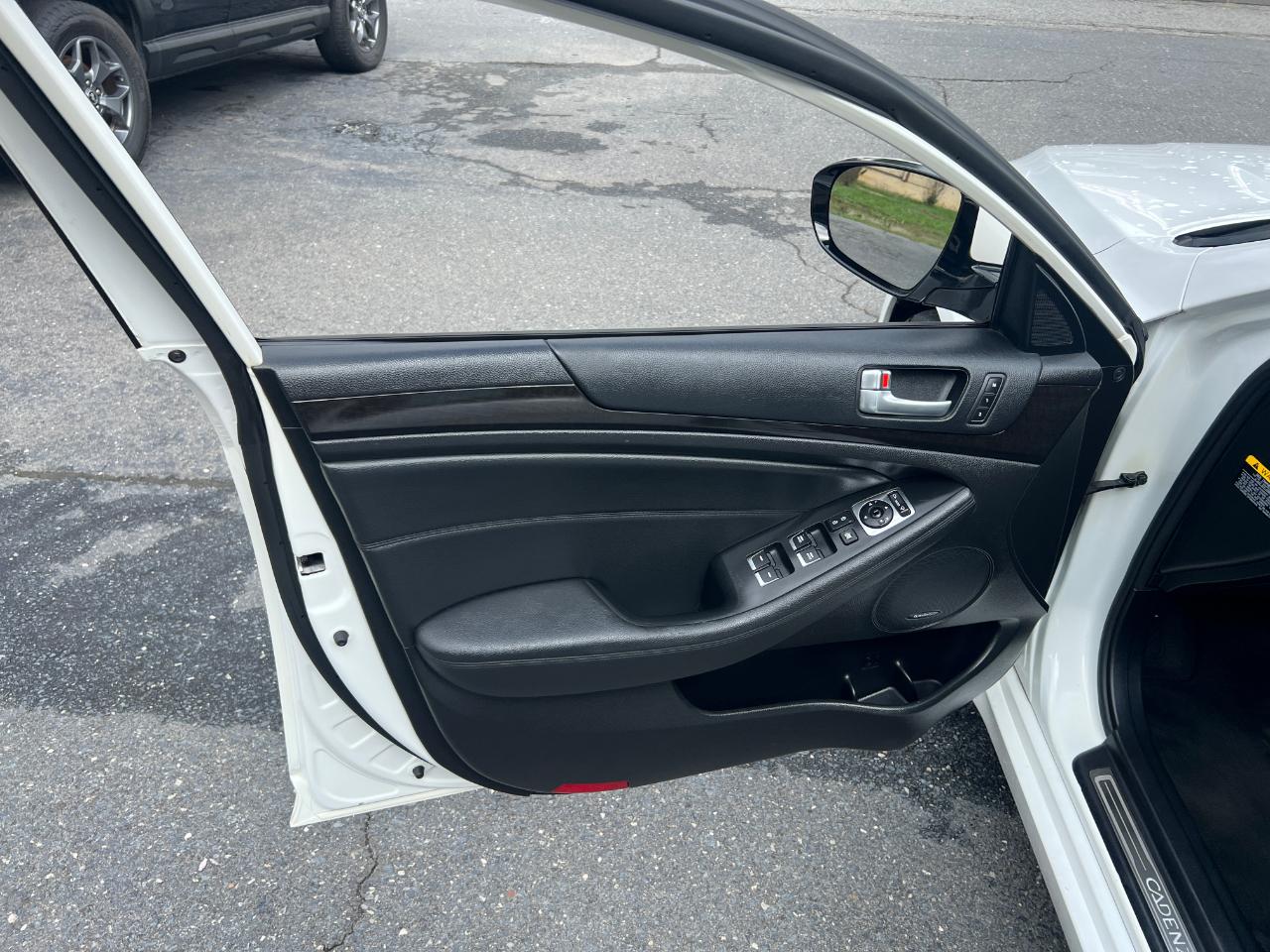 Kia Cadenza Premium 2016