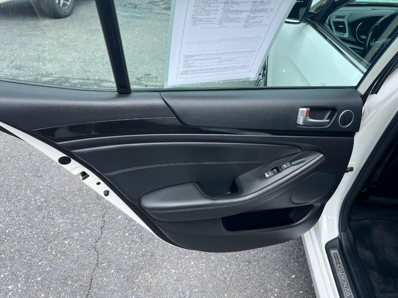 Kia Cadenza Premium 2016