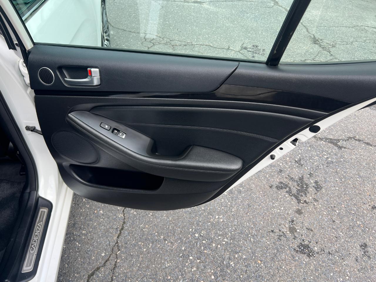 Kia Cadenza Premium 2016