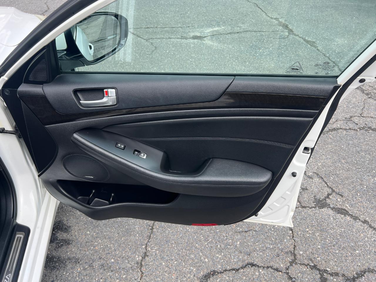 Kia Cadenza Premium 2016