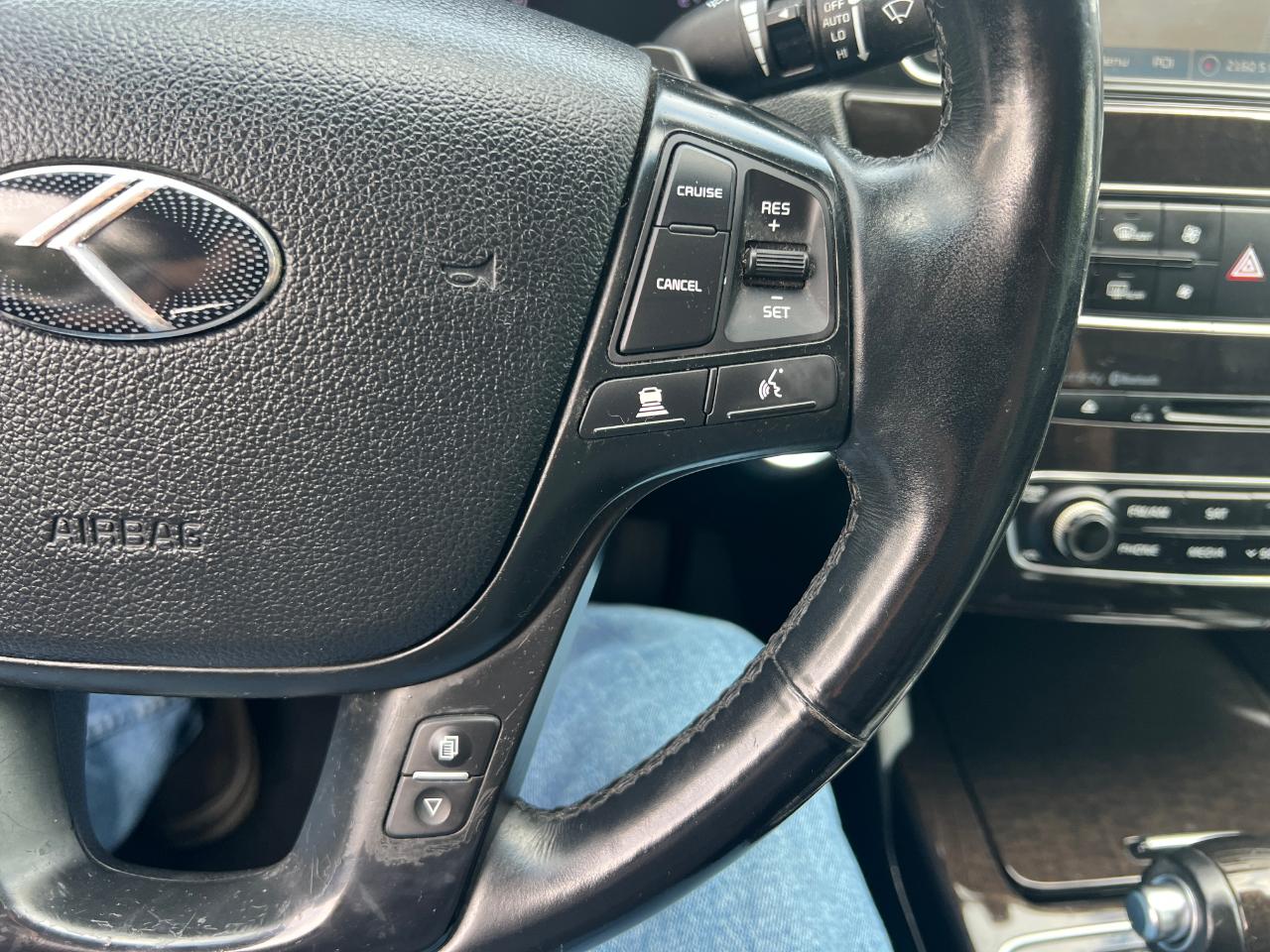 Kia Cadenza Premium 2016