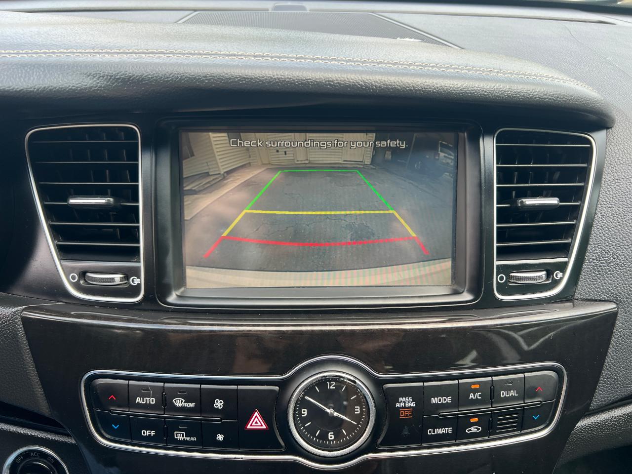 Kia Cadenza Premium 2016