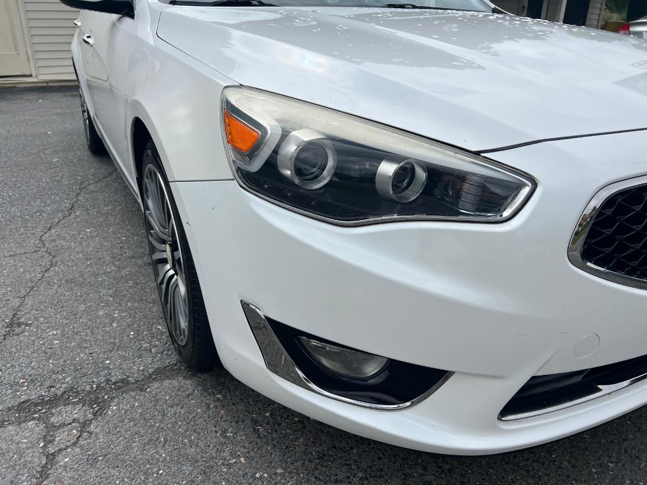 Kia Cadenza Premium 2016