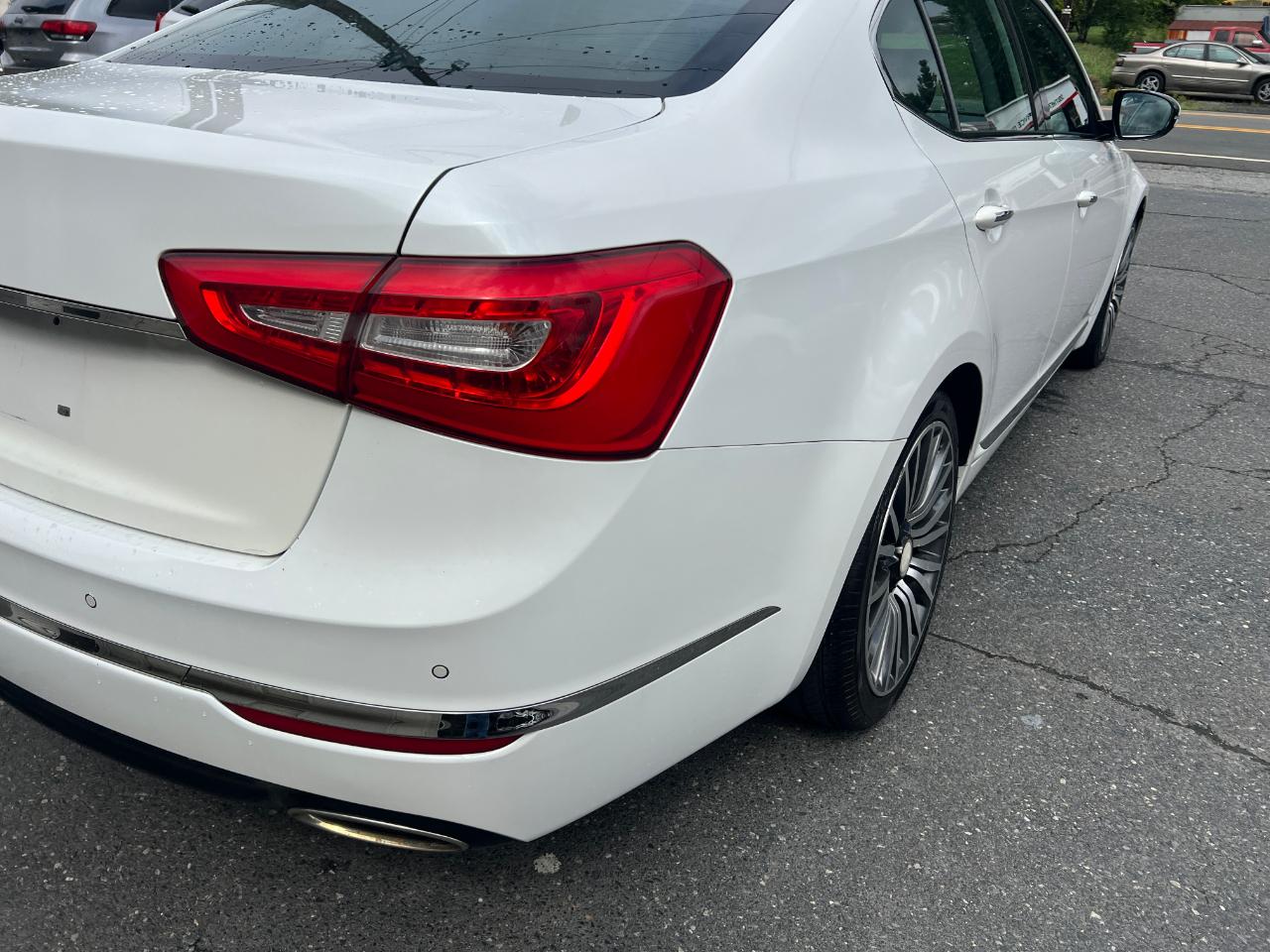 Kia Cadenza Premium 2016