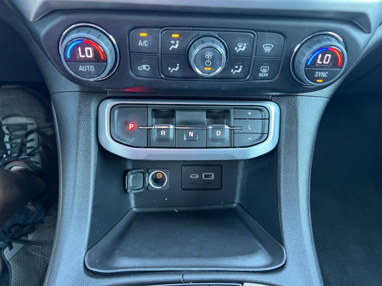 GMC Acadia SLE-1 AWD 2021